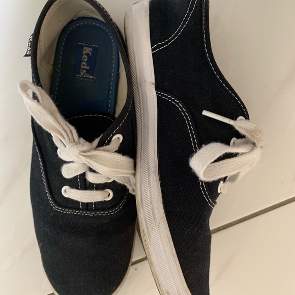 Navy Keds Shoes (size 4.5) - Picture 3 of 5